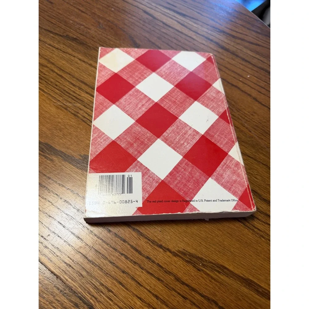 Better Homes and Gardens New Cook Book 1981 Vintage Red Gingham Plaid Paperback